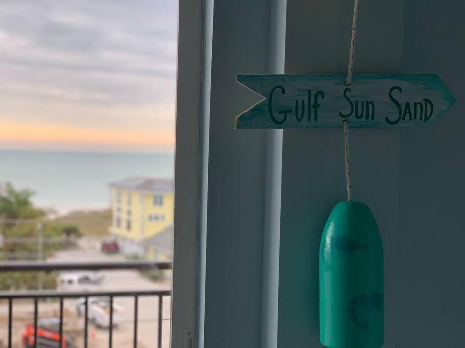 Gulf Coast Gold Private Condo - 2Bed, 2Bath, Sleep 6, Across Street From Beach, Balcony Views Of Sunsets, Beach & Gulf, Pool, Gym 圣徒皮特海滩 外观 照片