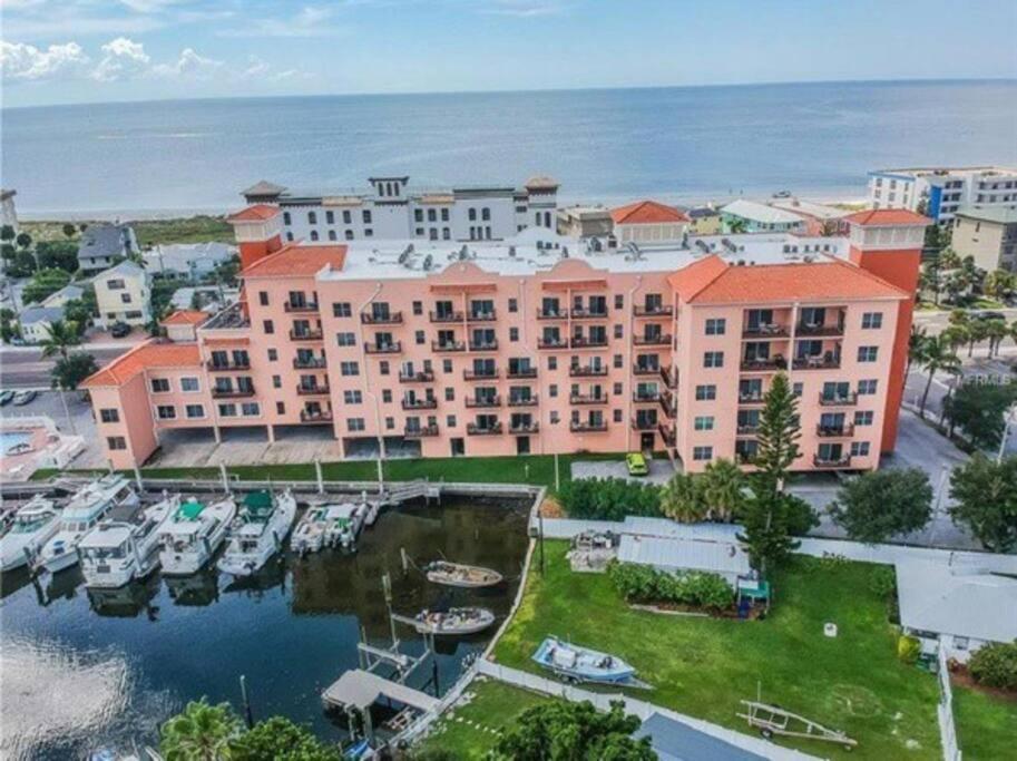 Gulf Coast Gold Private Condo - 2Bed, 2Bath, Sleep 6, Across Street From Beach, Balcony Views Of Sunsets, Beach & Gulf, Pool, Gym 圣徒皮特海滩 外观 照片